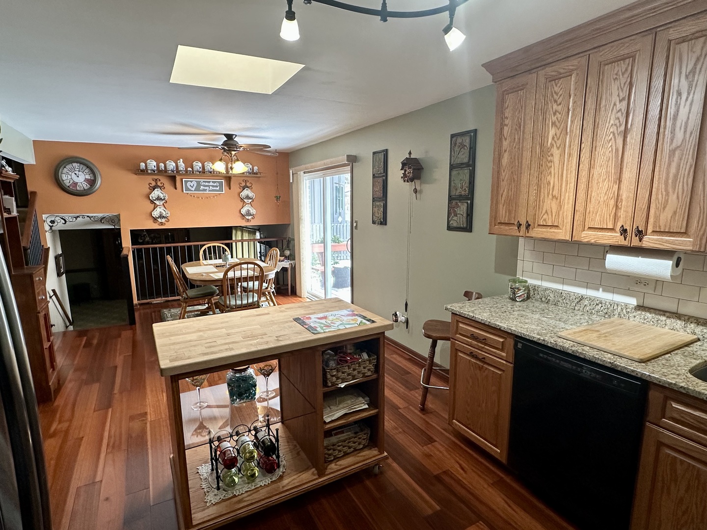 15813 Jon Road, Oak Forest, IL 60452