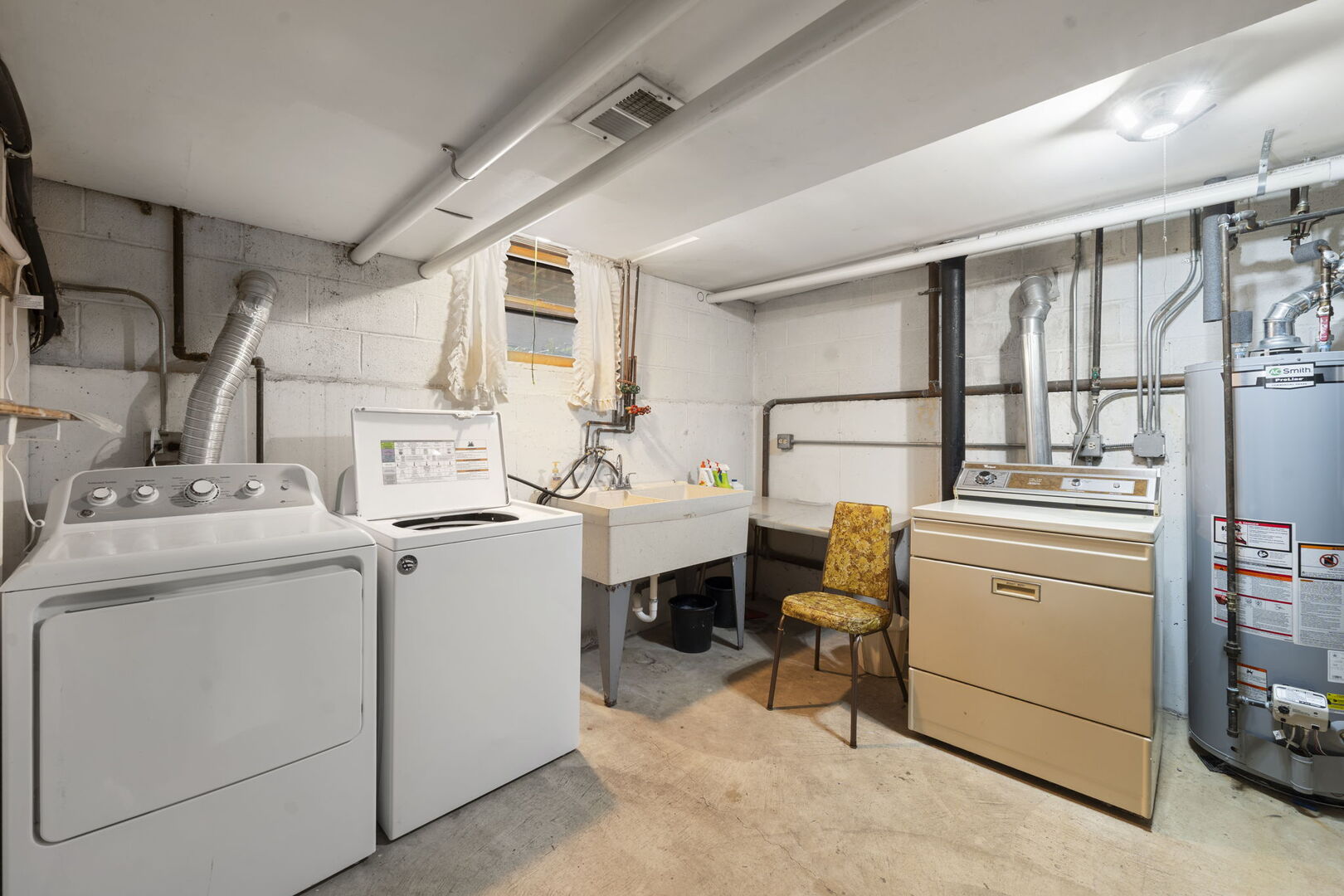 8427 W Windsor Avenue #1, Chicago, IL 60656