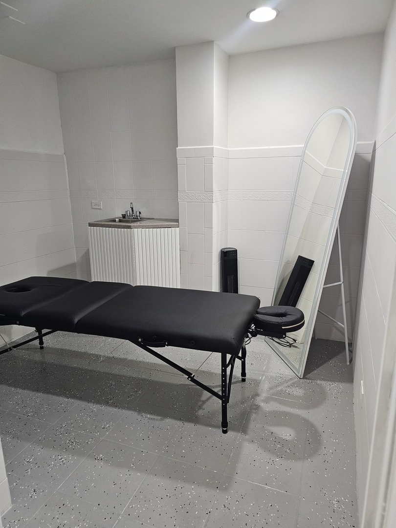 3110 N Sheridan Road, Chicago, IL 60657