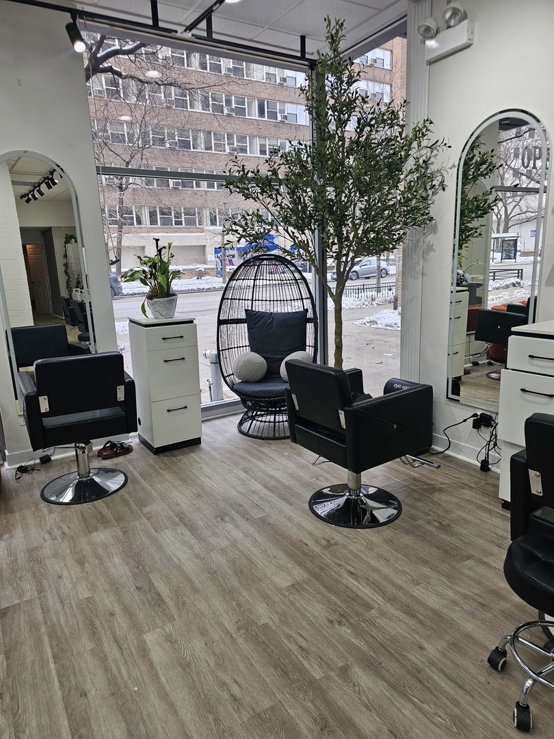 3110 N Sheridan Road, Chicago, IL 60657