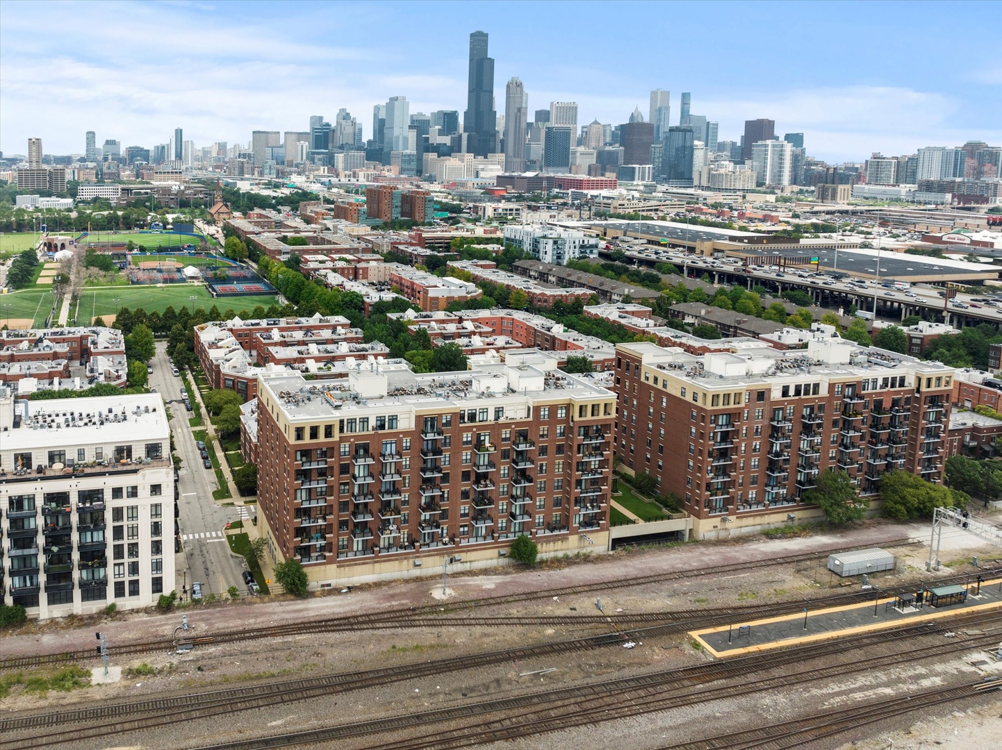 833 W 15TH Place #514, Chicago, IL 60608