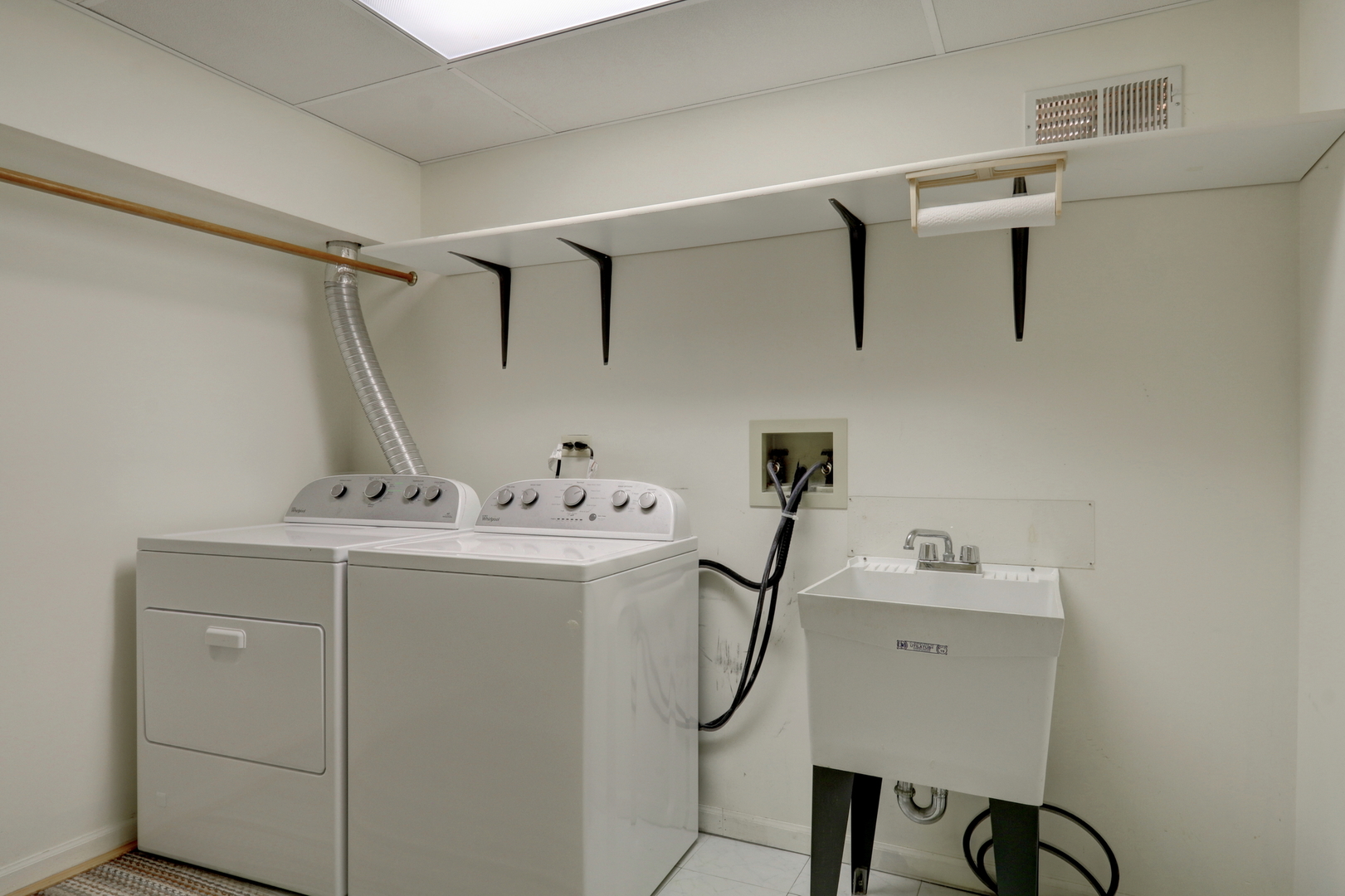 1000 Cumberland Lane, Buffalo Grove, IL 60089