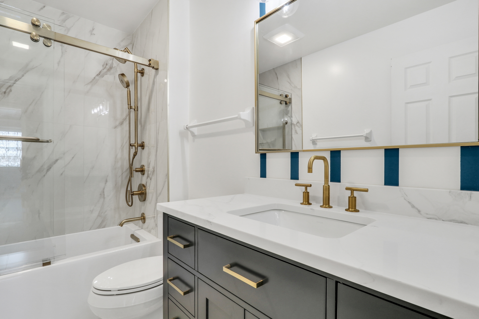 1000 Cumberland Lane, Buffalo Grove, IL 60089