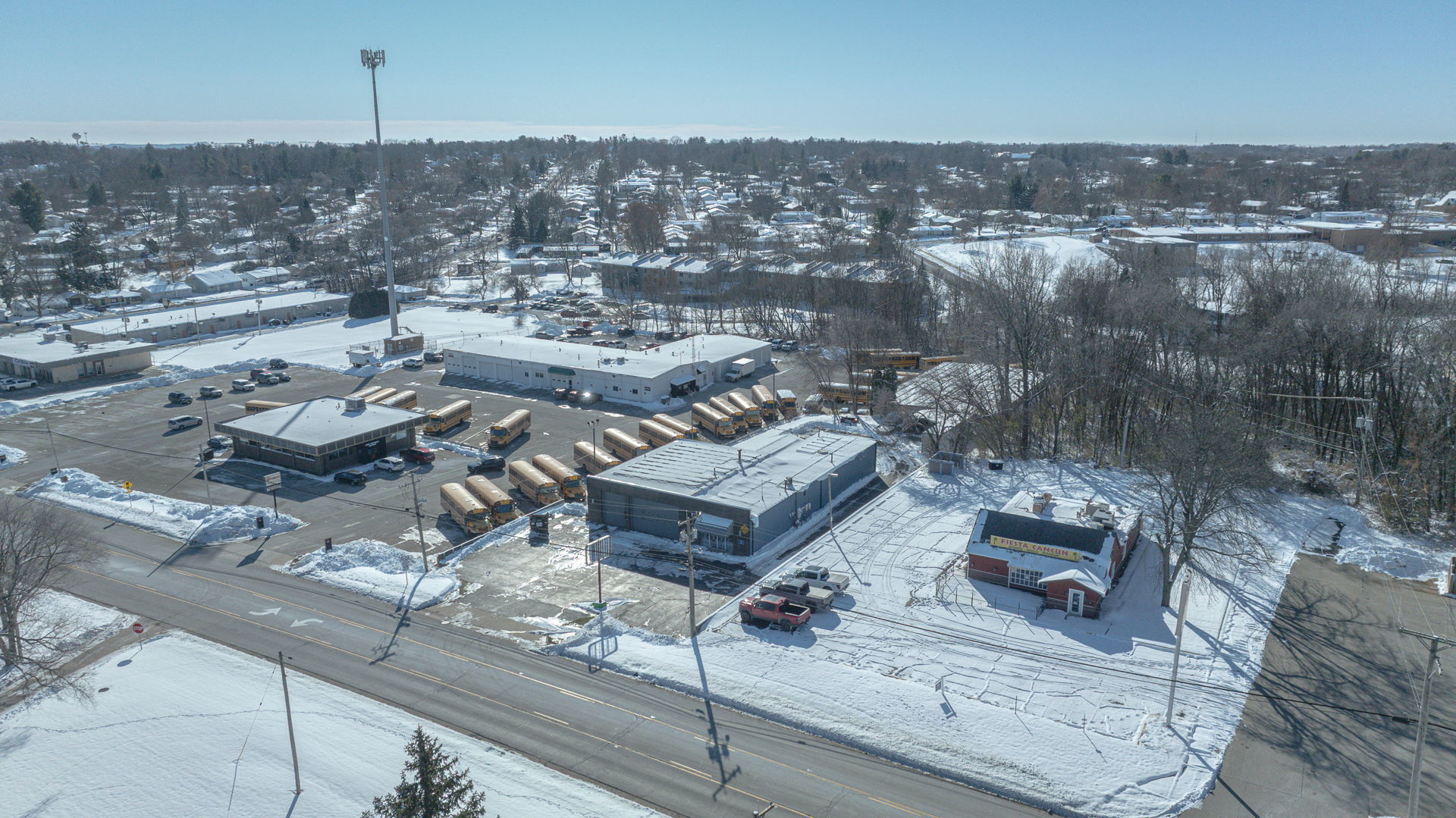 2045 W Galena Avenue, Freeport, IL 61032