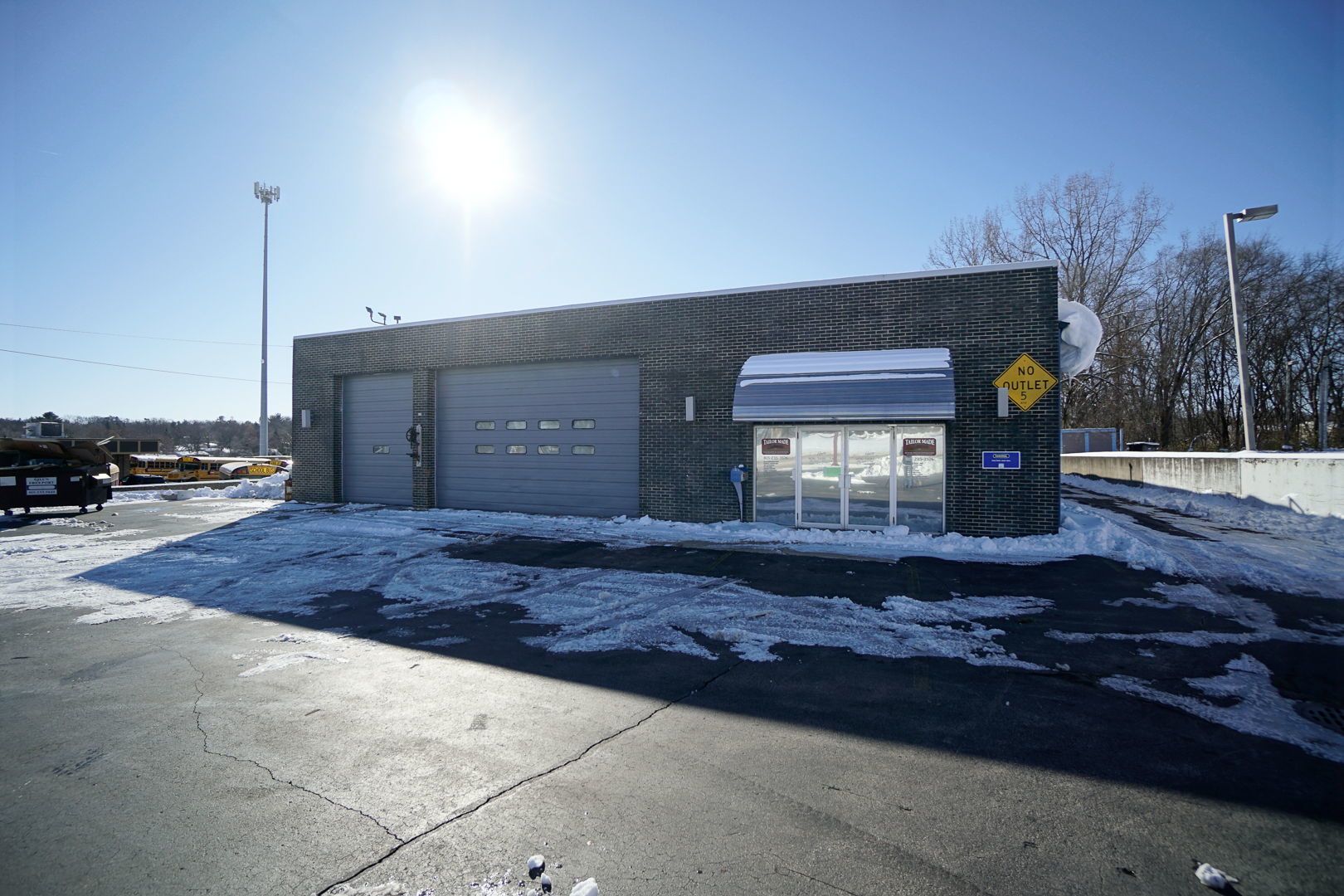 2045 W Galena Avenue, Freeport, IL 61032