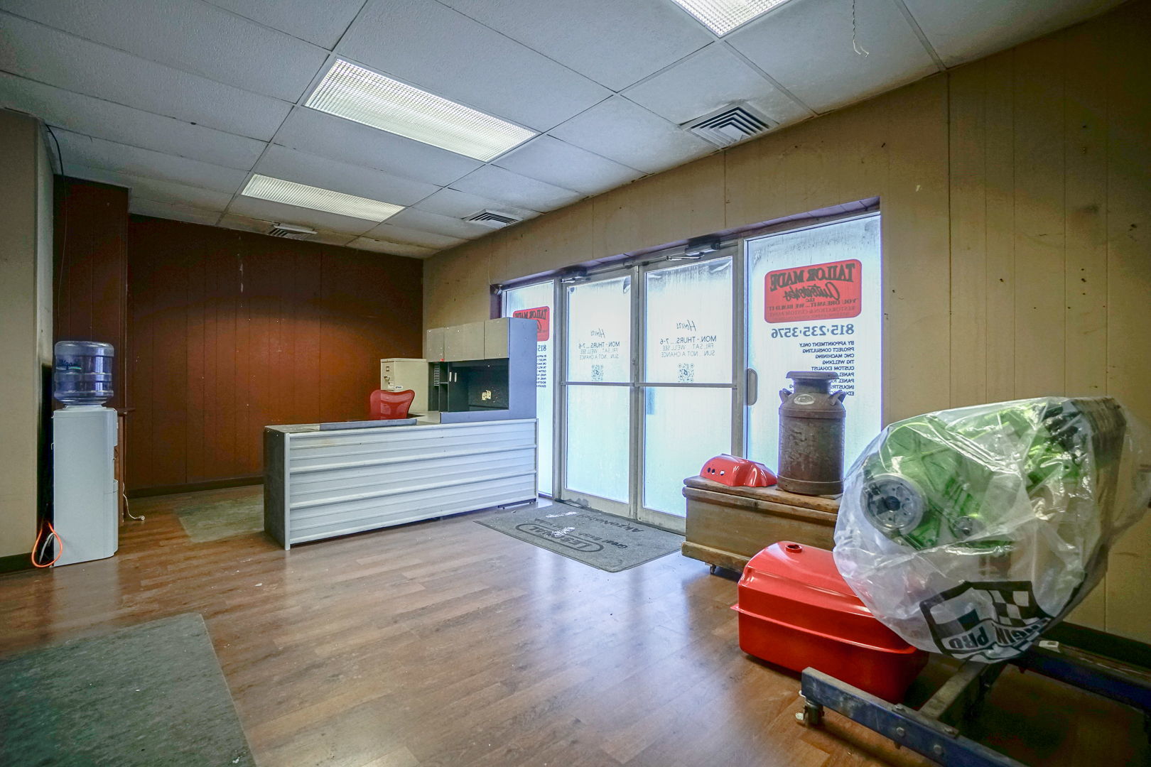 2045 W Galena Avenue, Freeport, IL 61032