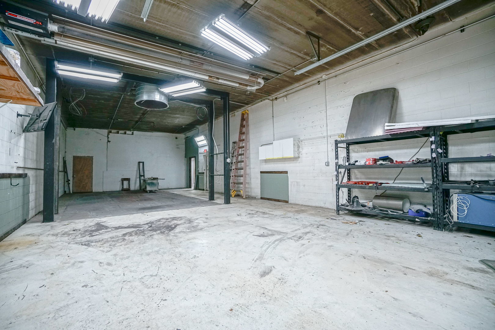 2045 W Galena Avenue, Freeport, IL 61032