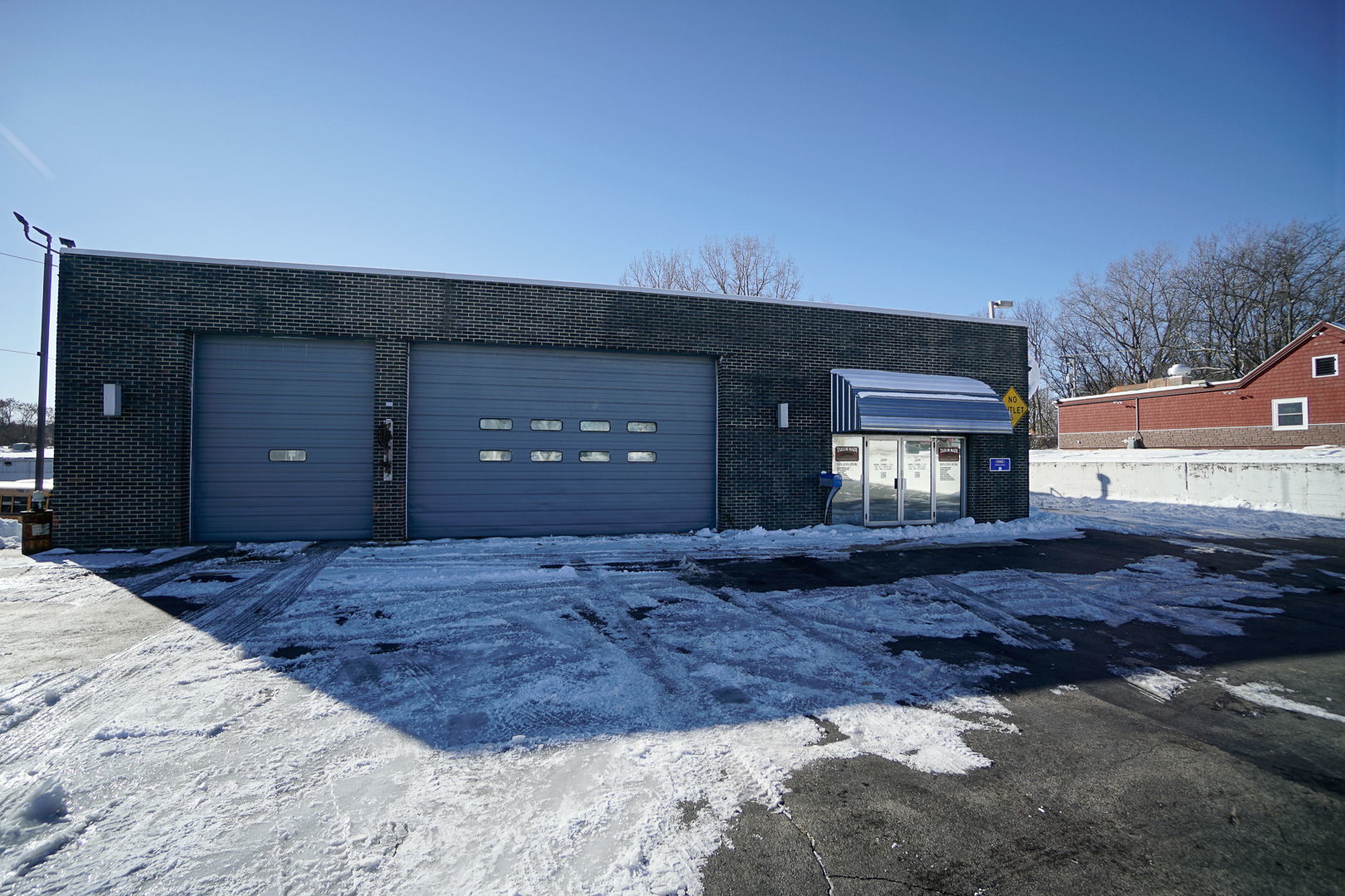 2045 W Galena Avenue, Freeport, IL 61032