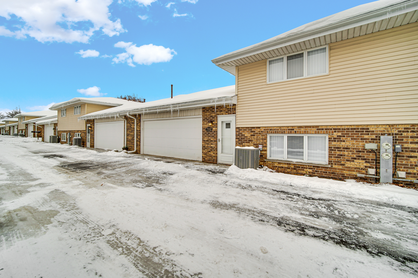 7332 W 155th Street, Orland Park, IL 60462