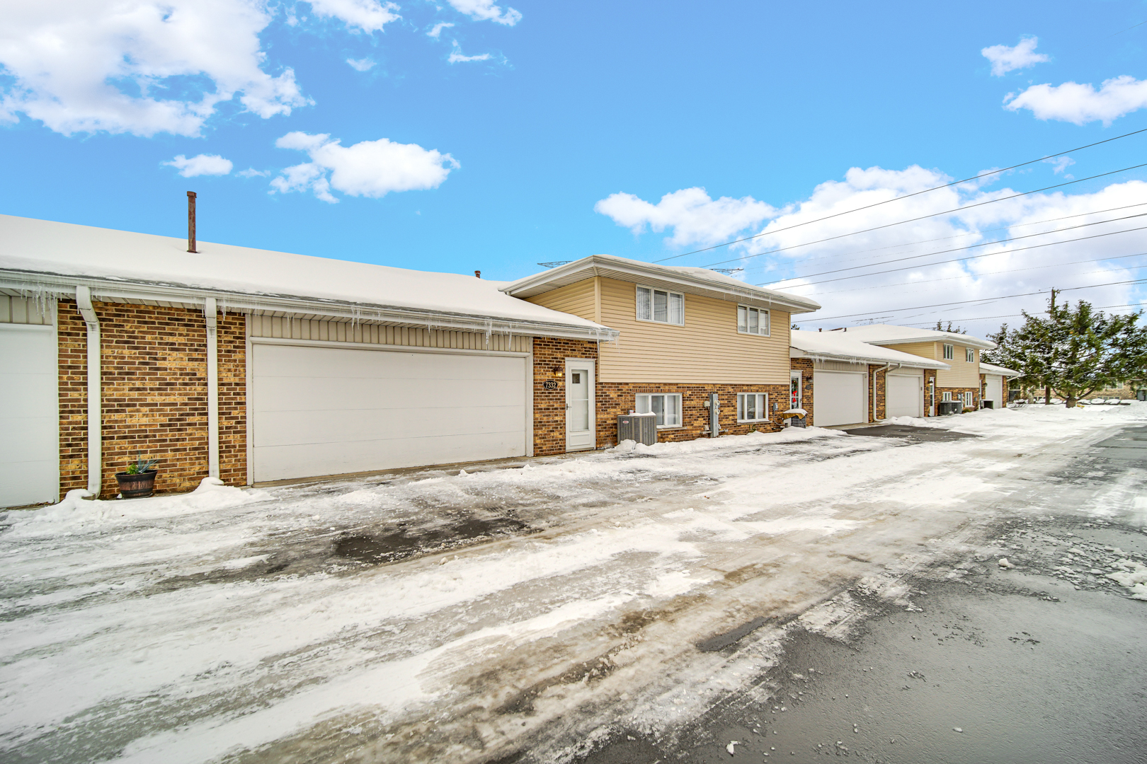 7332 W 155th Street, Orland Park, IL 60462