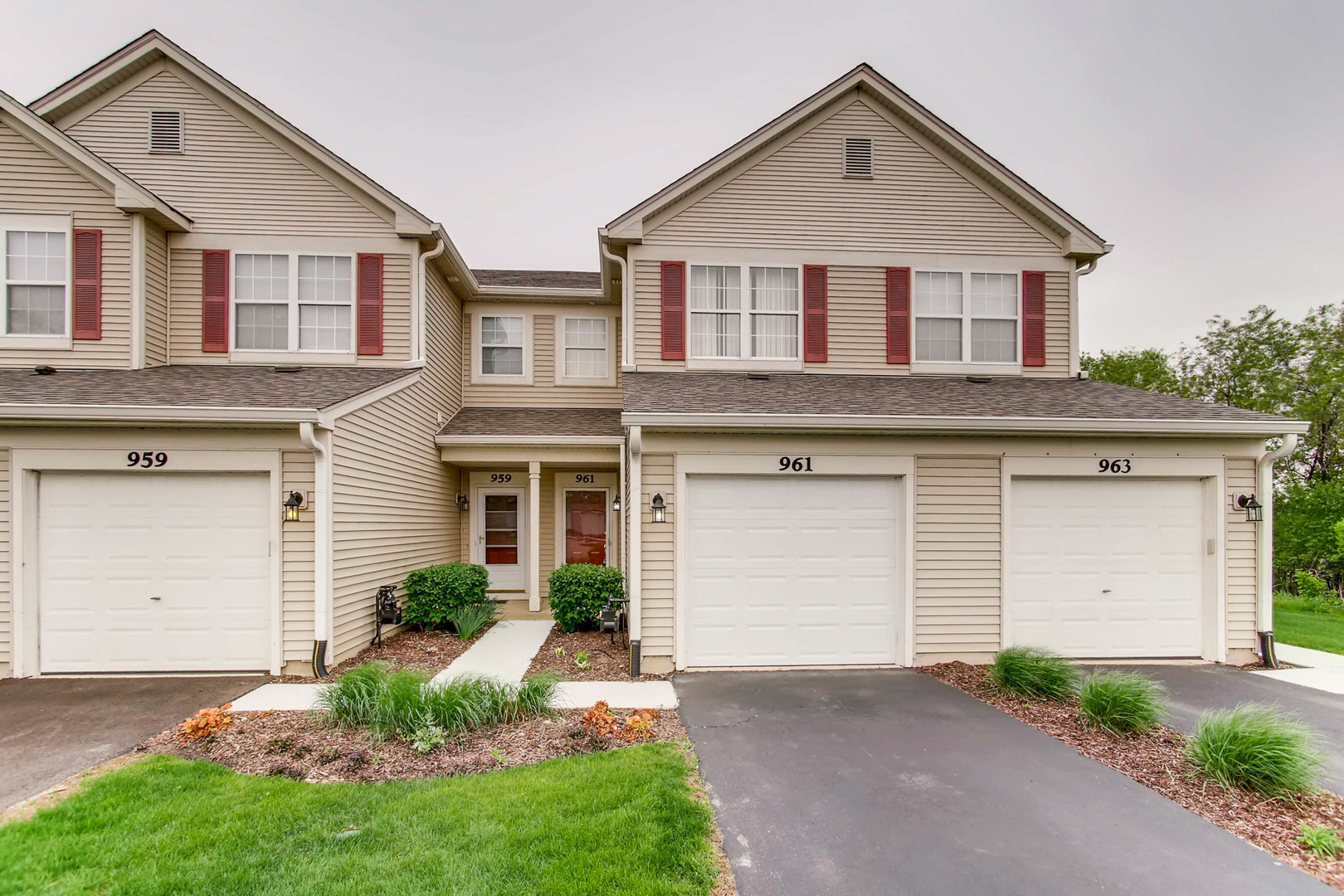 961 GENESEE Court #961, Naperville, IL 60563