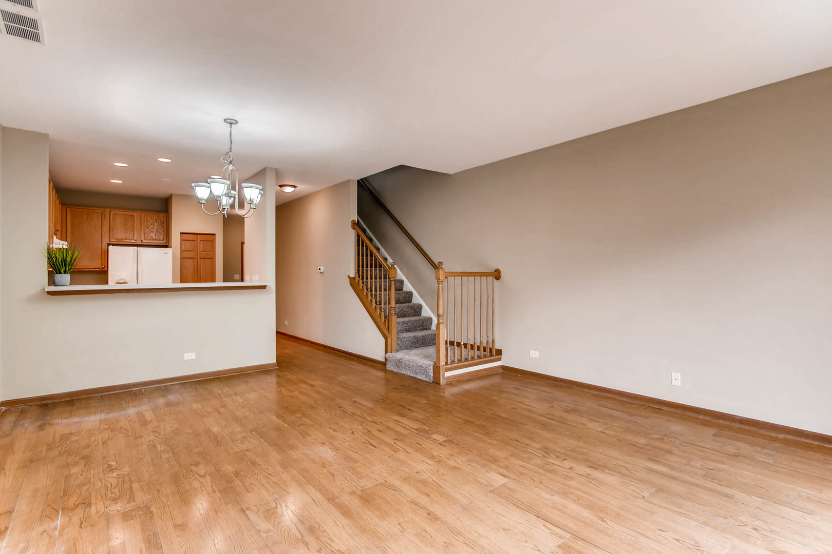 961 GENESEE Court #961, Naperville, IL 60563