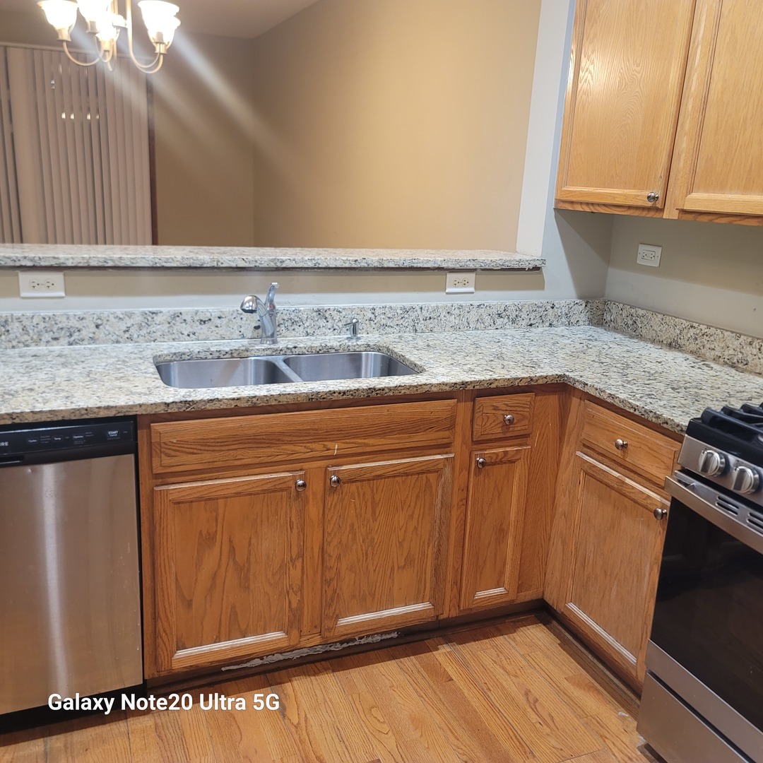 961 GENESEE Court #961, Naperville, IL 60563