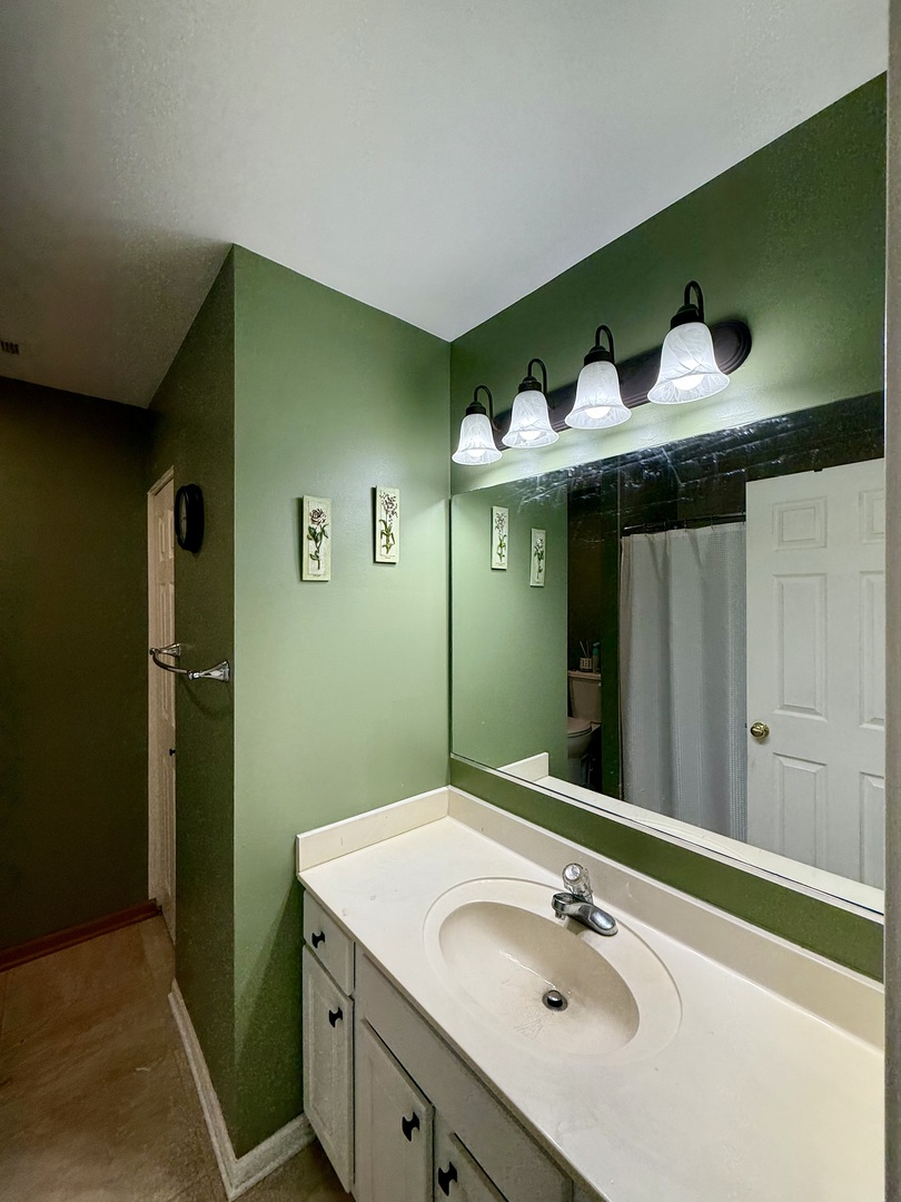 601 Greystone Lane, Bolingbrook, IL 60440