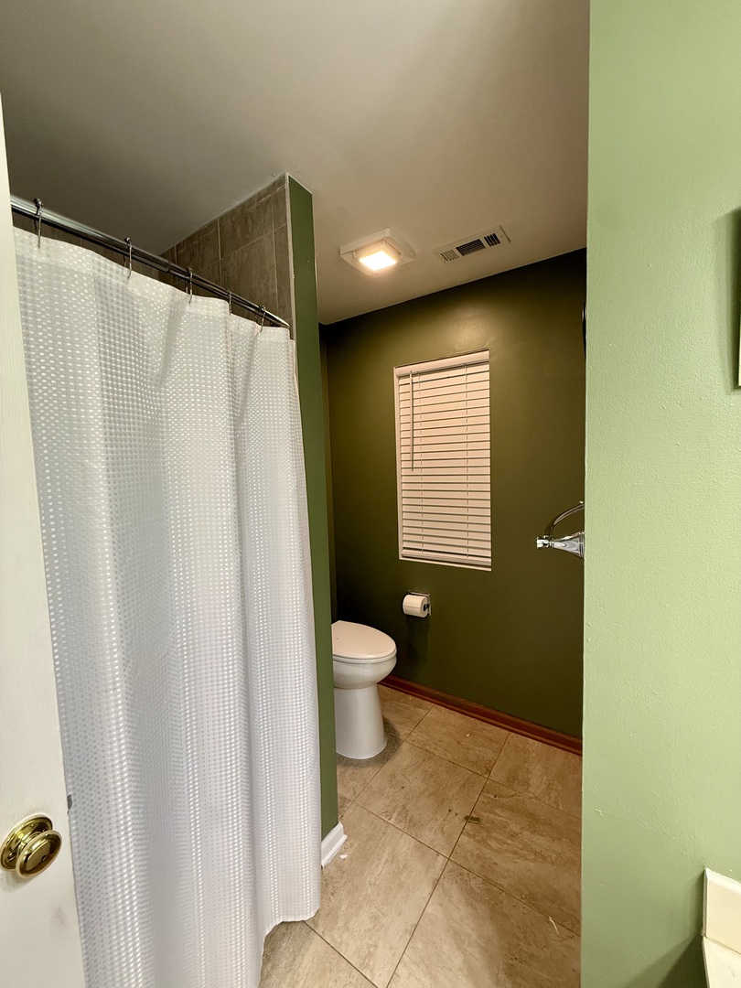 601 Greystone Lane, Bolingbrook, IL 60440