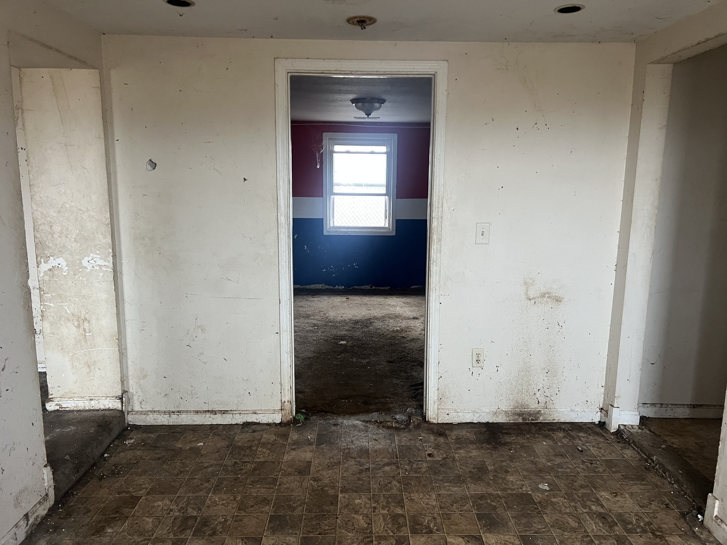 720 E Marion Street, Clinton, IL 61727