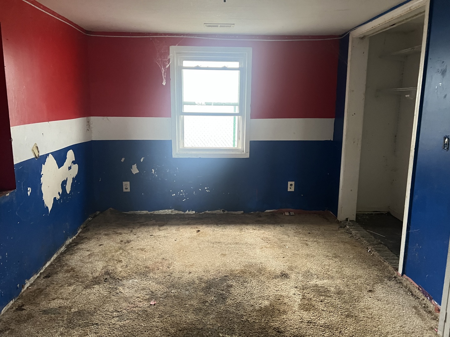 720 E Marion Street, Clinton, IL 61727