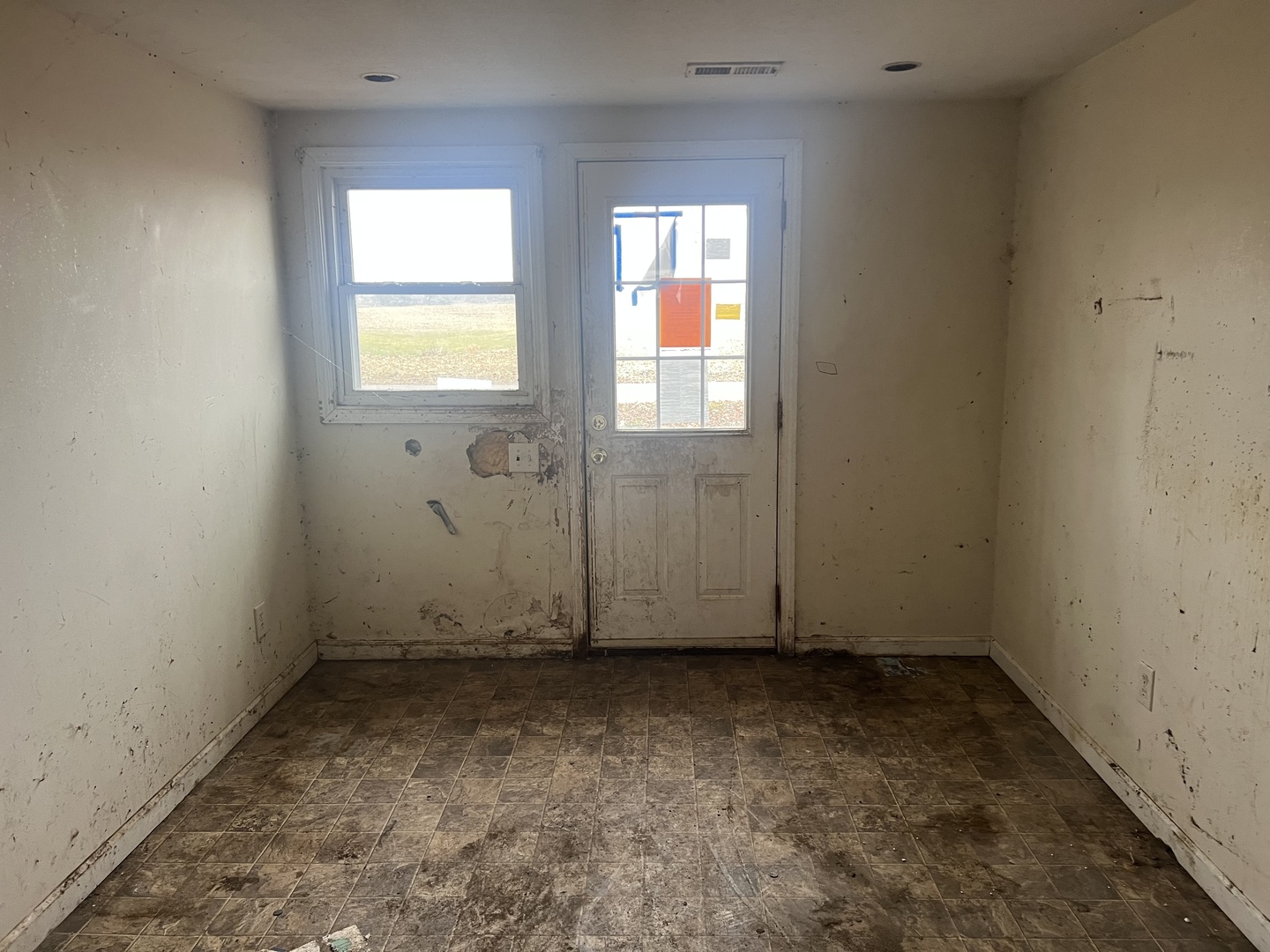 720 E Marion Street, Clinton, IL 61727