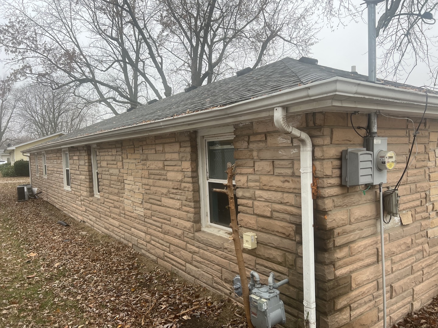 720 E Marion Street, Clinton, IL 61727