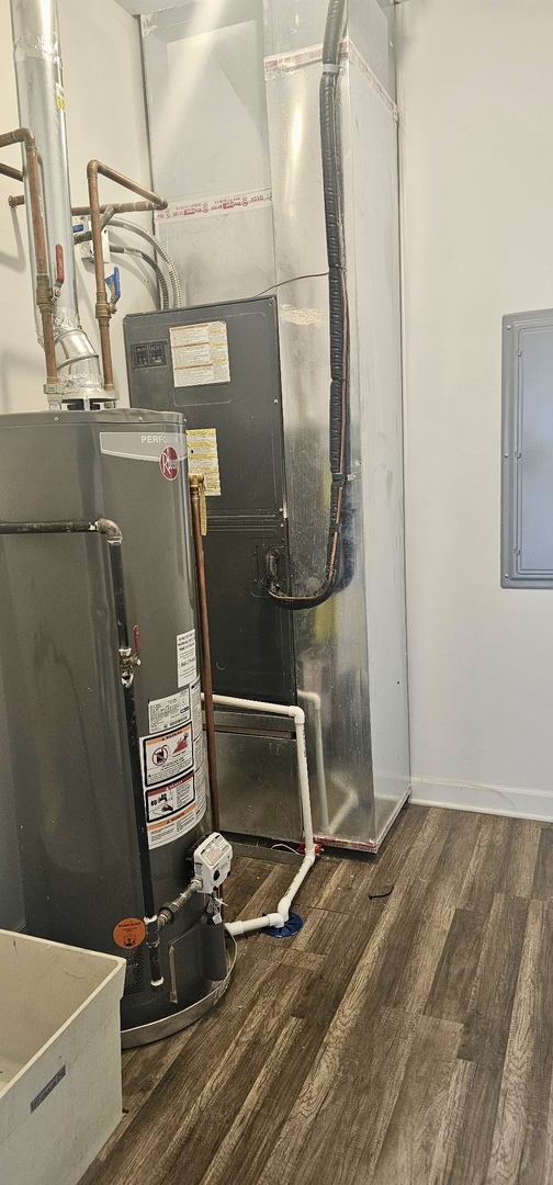 3657 W Division Street, Chicago, IL 60651