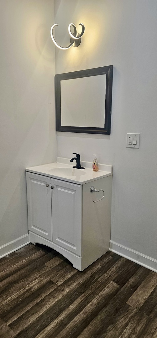 3657 W Division Street, Chicago, IL 60651