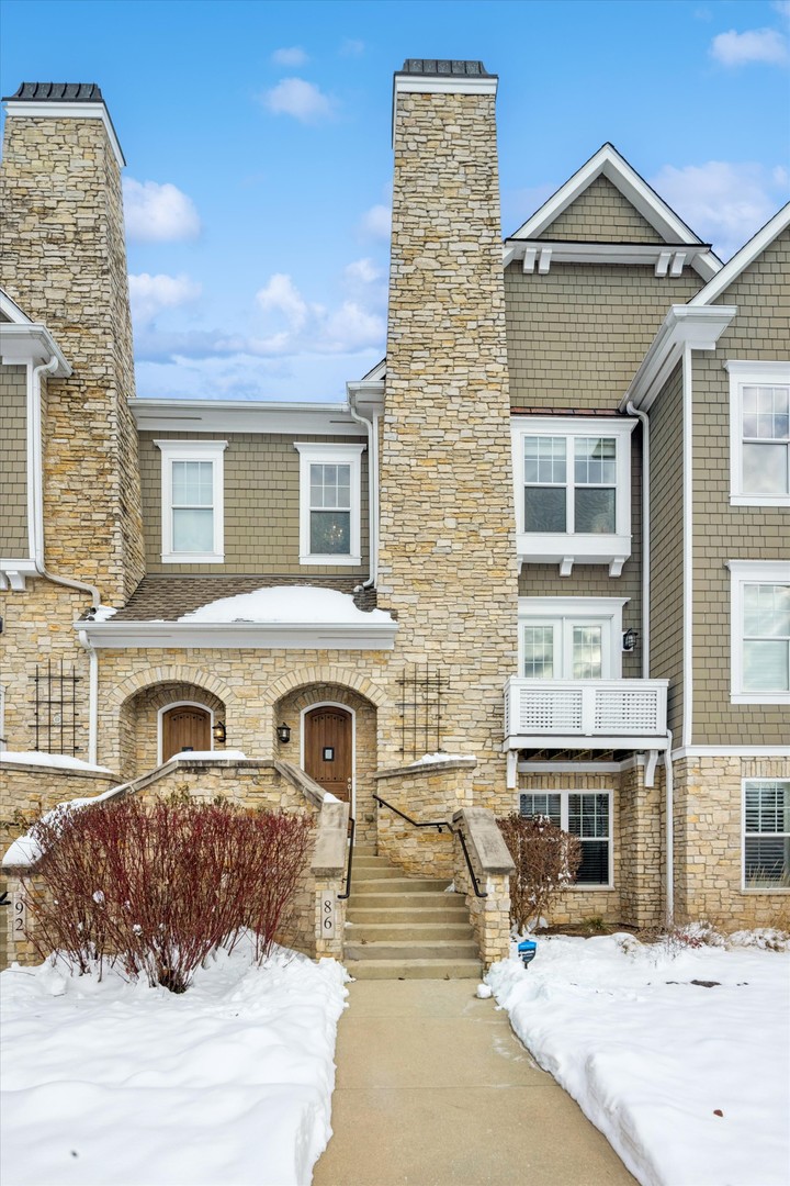 86 W KENNEDY Lane, Hinsdale, IL 60521