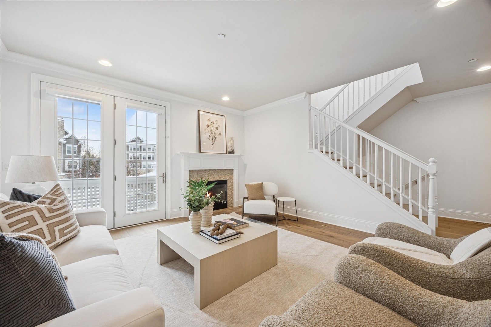 86 W KENNEDY Lane, Hinsdale, IL 60521