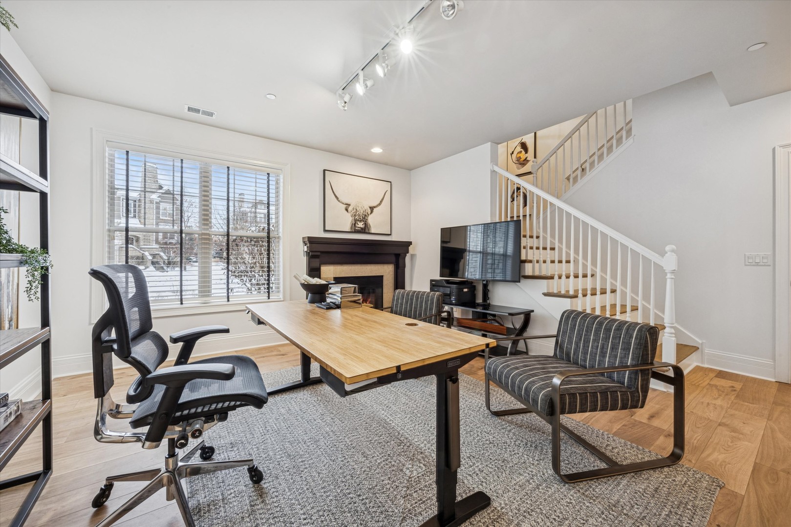 86 W KENNEDY Lane, Hinsdale, IL 60521