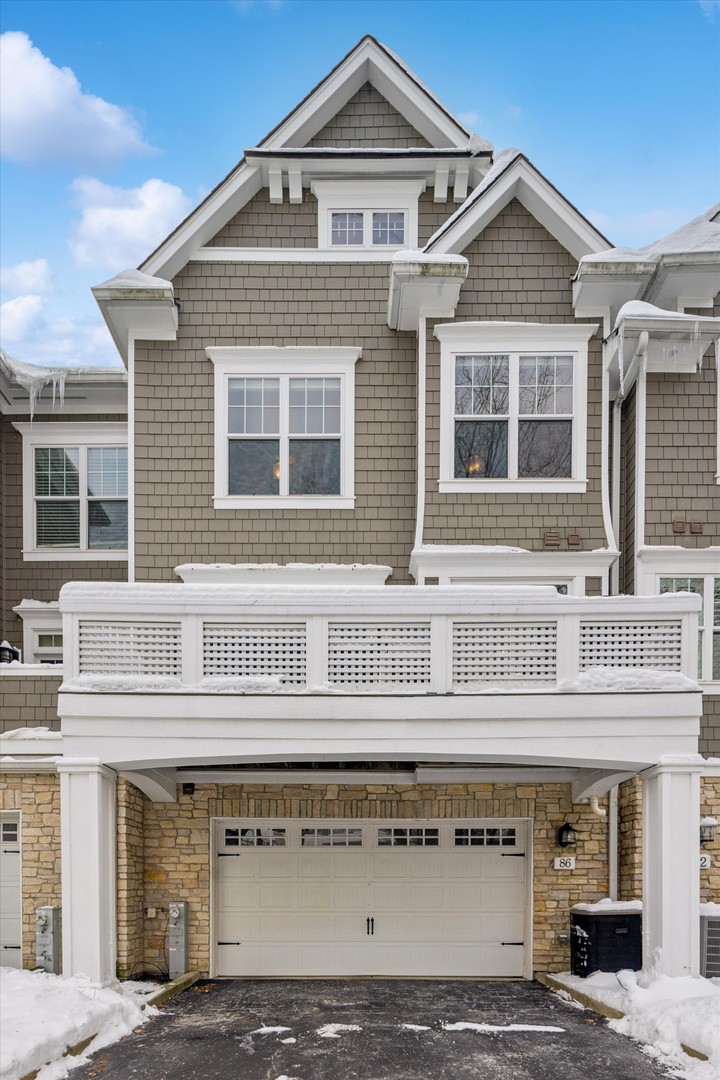 86 W KENNEDY Lane, Hinsdale, IL 60521