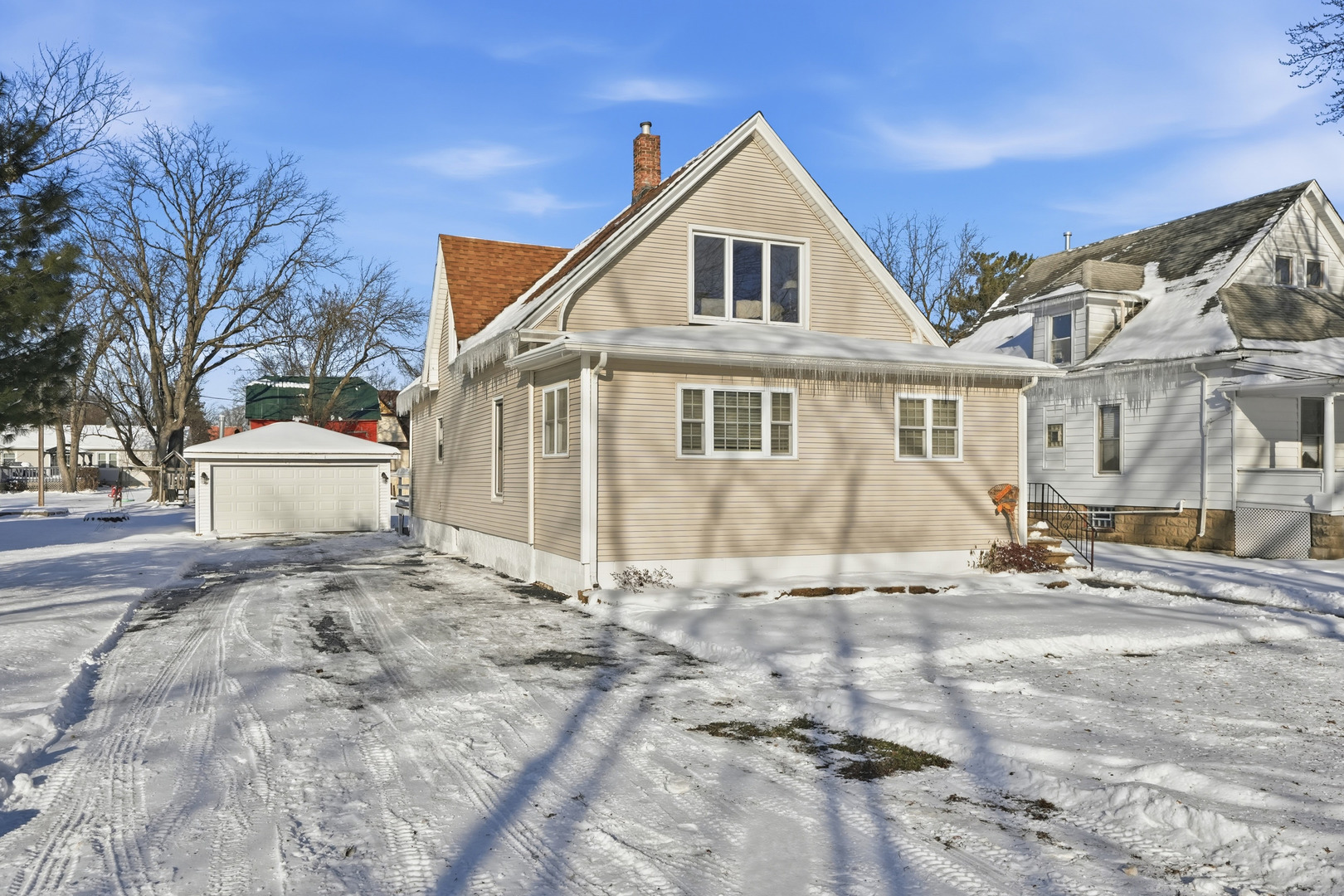 309 W Curtis Street, Grant Park, IL 60940