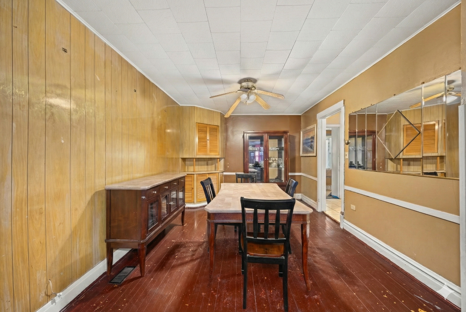 908 N Trumbull Avenue, Chicago, IL 60651