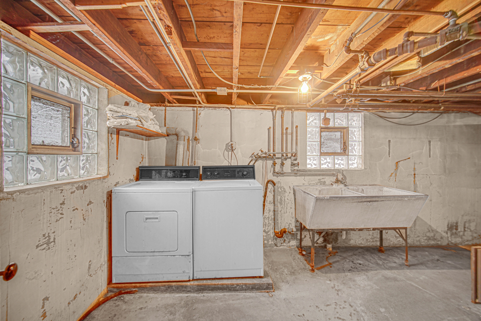 1314 N 21st Avenue, Melrose Park, IL 60160