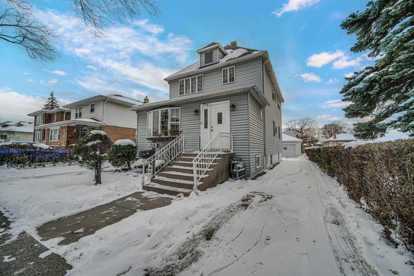 1314 N 21st Avenue, Melrose Park, IL 60160