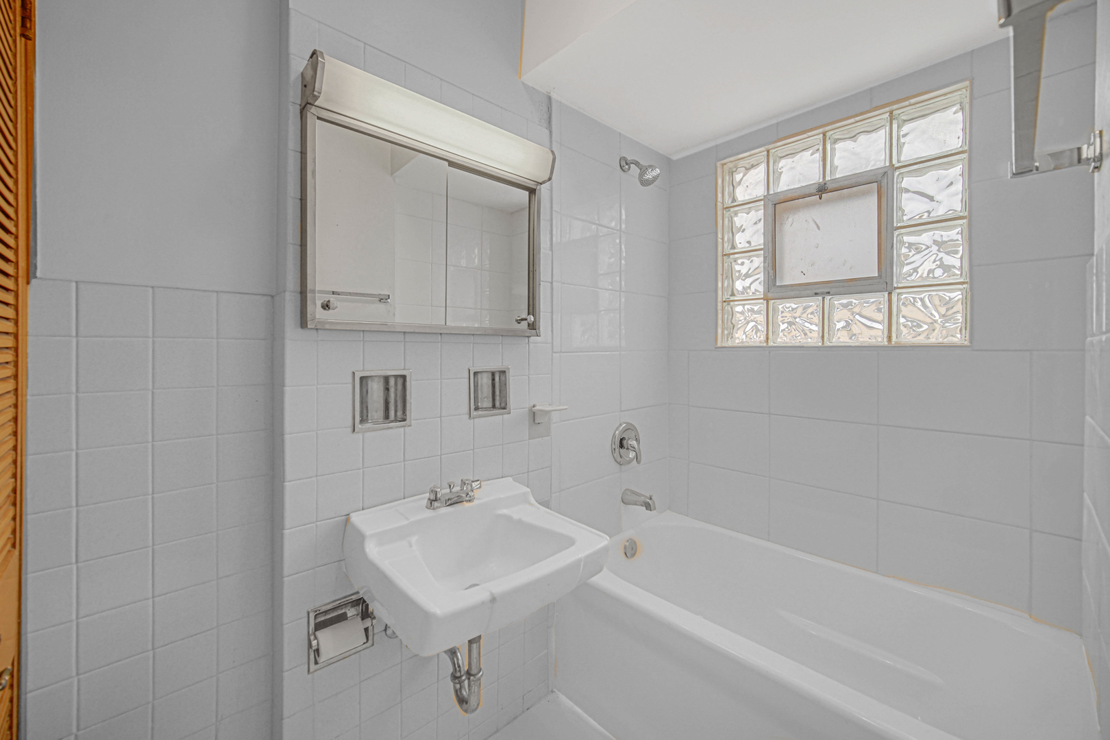 1314 N 21st Avenue, Melrose Park, IL 60160