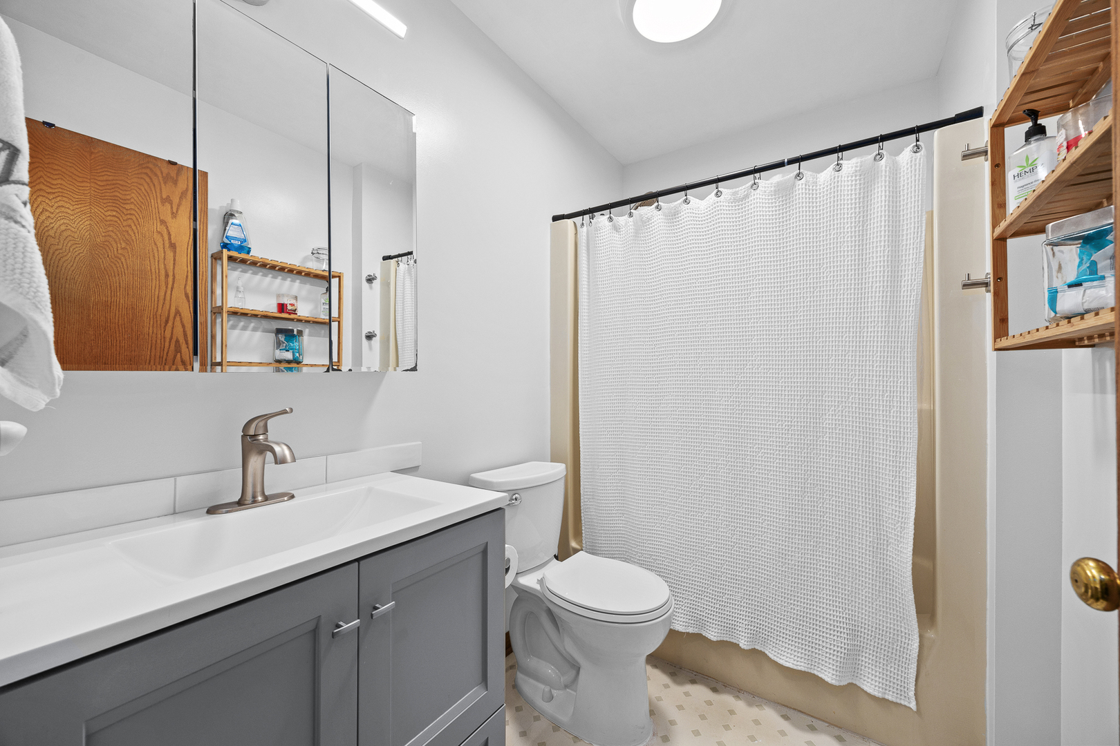 4940 Cornell Avenue, Downers Grove, IL 60515