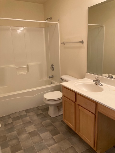 2441 Stoughton Circle #2441, Aurora, IL 60504