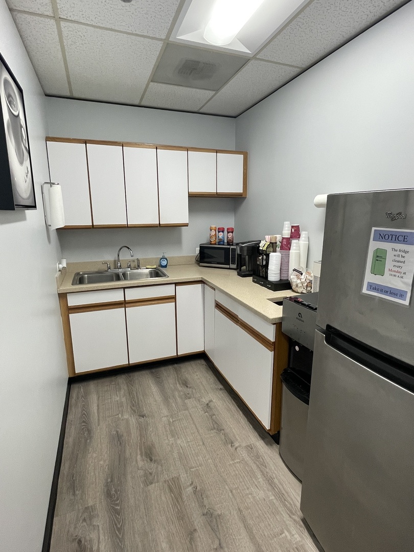 340 W Butterfield Road #4B-403, Elmhurst, IL 60126