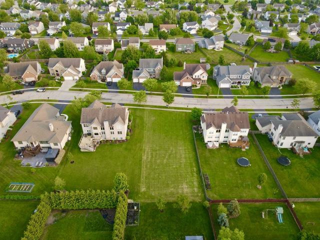 5259 Greenshire Circle, Lake In The Hills, IL 60156