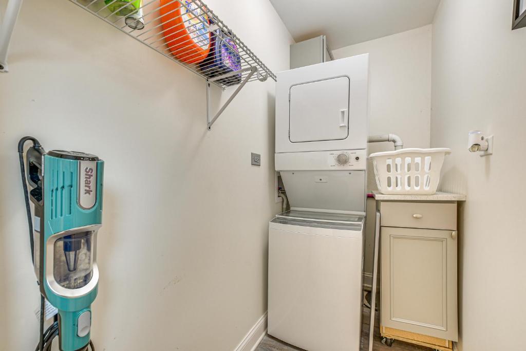 4829 S Forrestville Avenue #G, Chicago, IL 60615