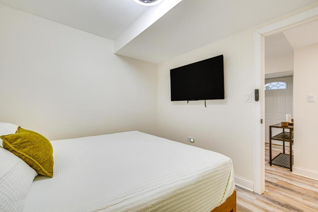 4829 S Forrestville Avenue #G, Chicago, IL 60615