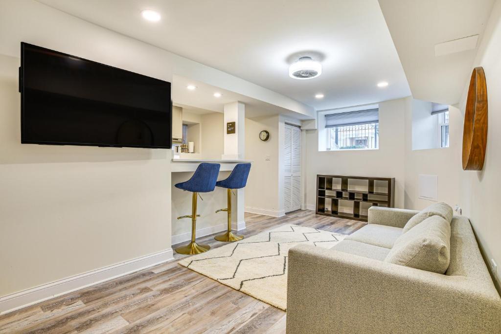 4829 S Forrestville Avenue #G, Chicago, IL 60615