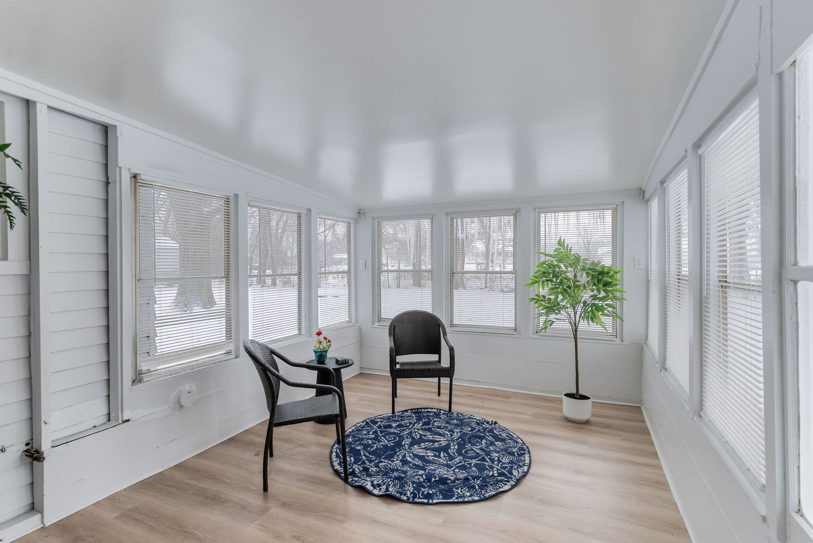 26347 W Shannon Avenue, Antioch, IL 60002