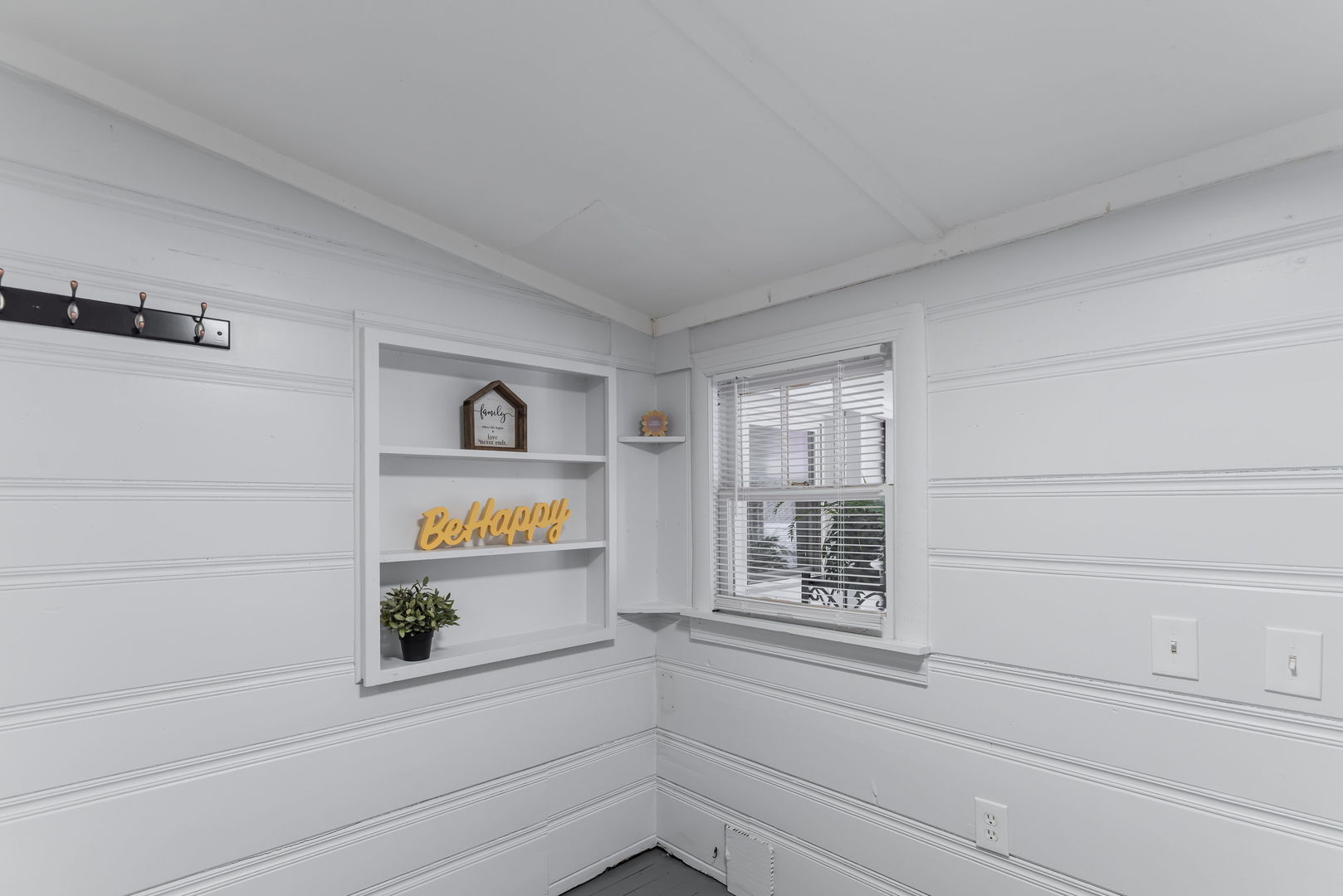 26347 W Shannon Avenue, Antioch, IL 60002