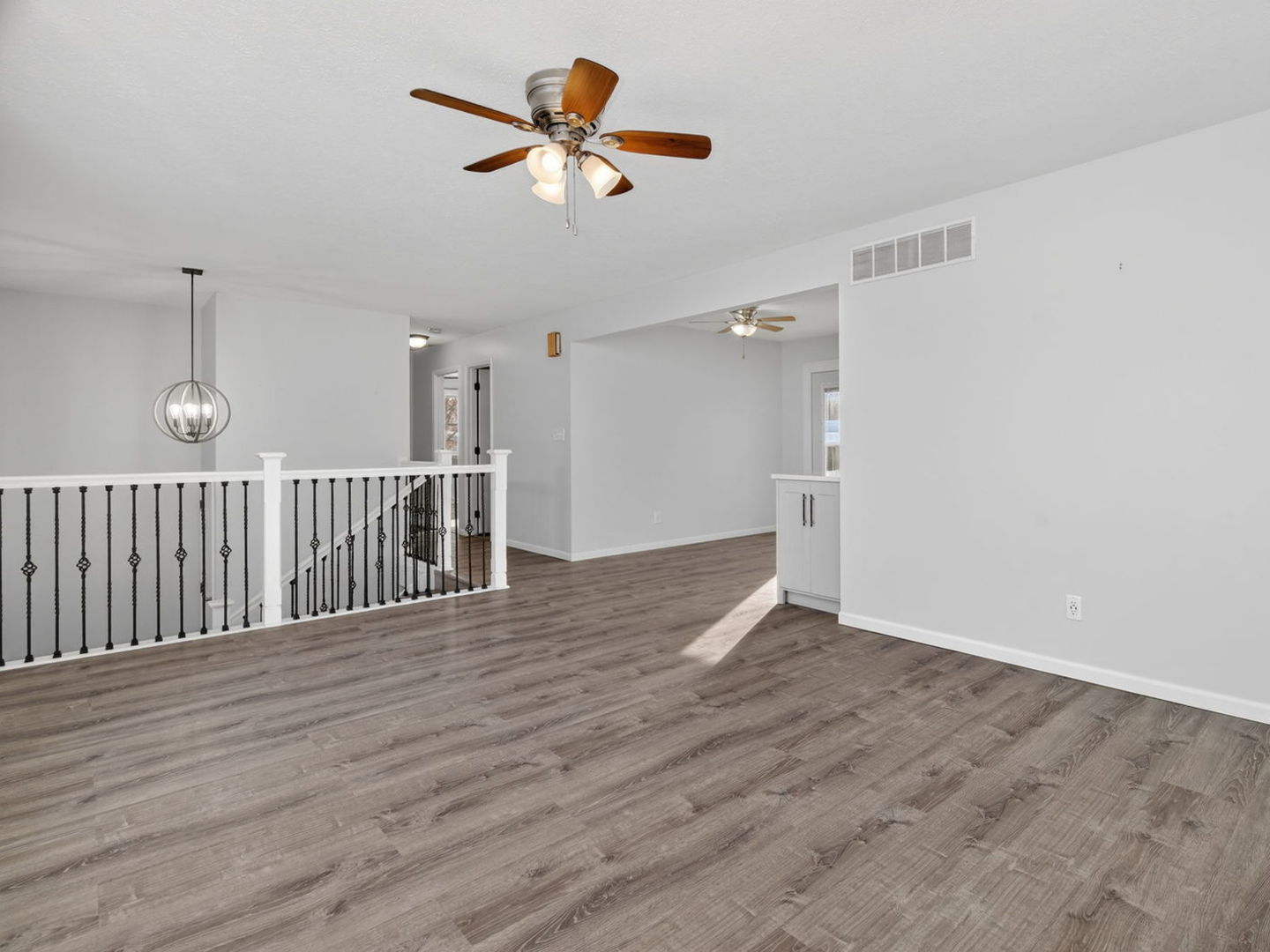 105 W Oak Street, Coal City, IL 60416