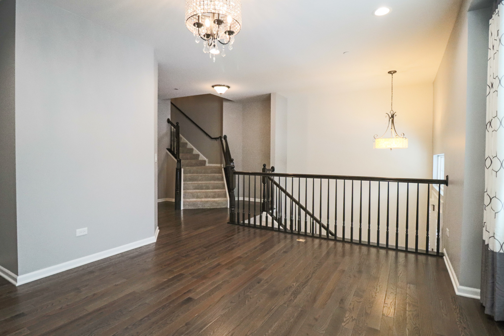 1437 N Charles Avenue, Naperville, IL 60563