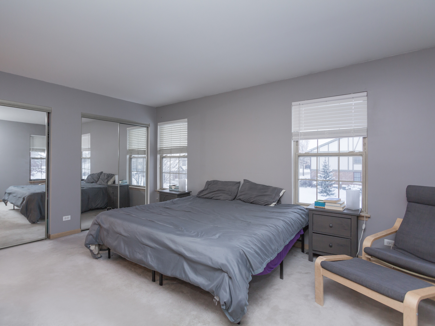 2 Willow Bridge Way, Bloomingdale, IL 60108