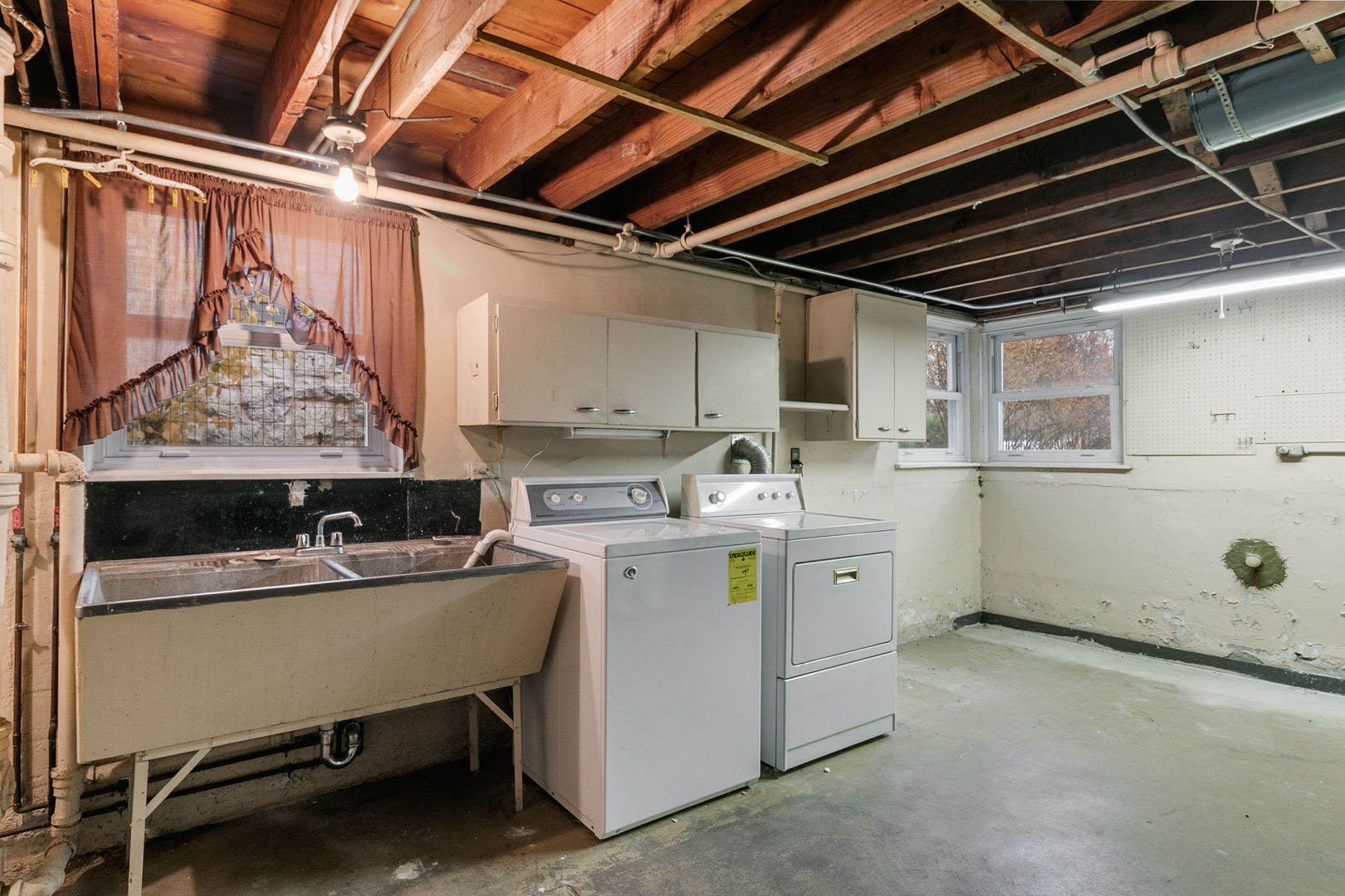 172 Olmsted Road, Riverside, IL 60546