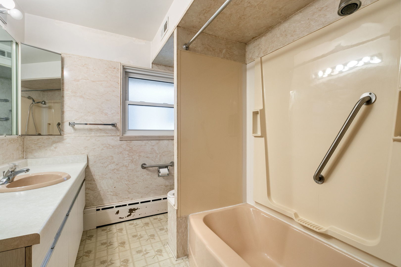 172 Olmsted Road, Riverside, IL 60546