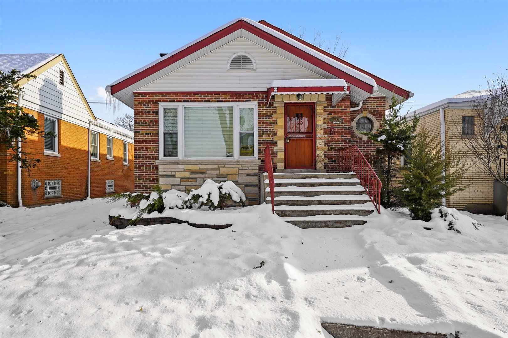 9923 S Claremont Avenue, Chicago, IL 60643