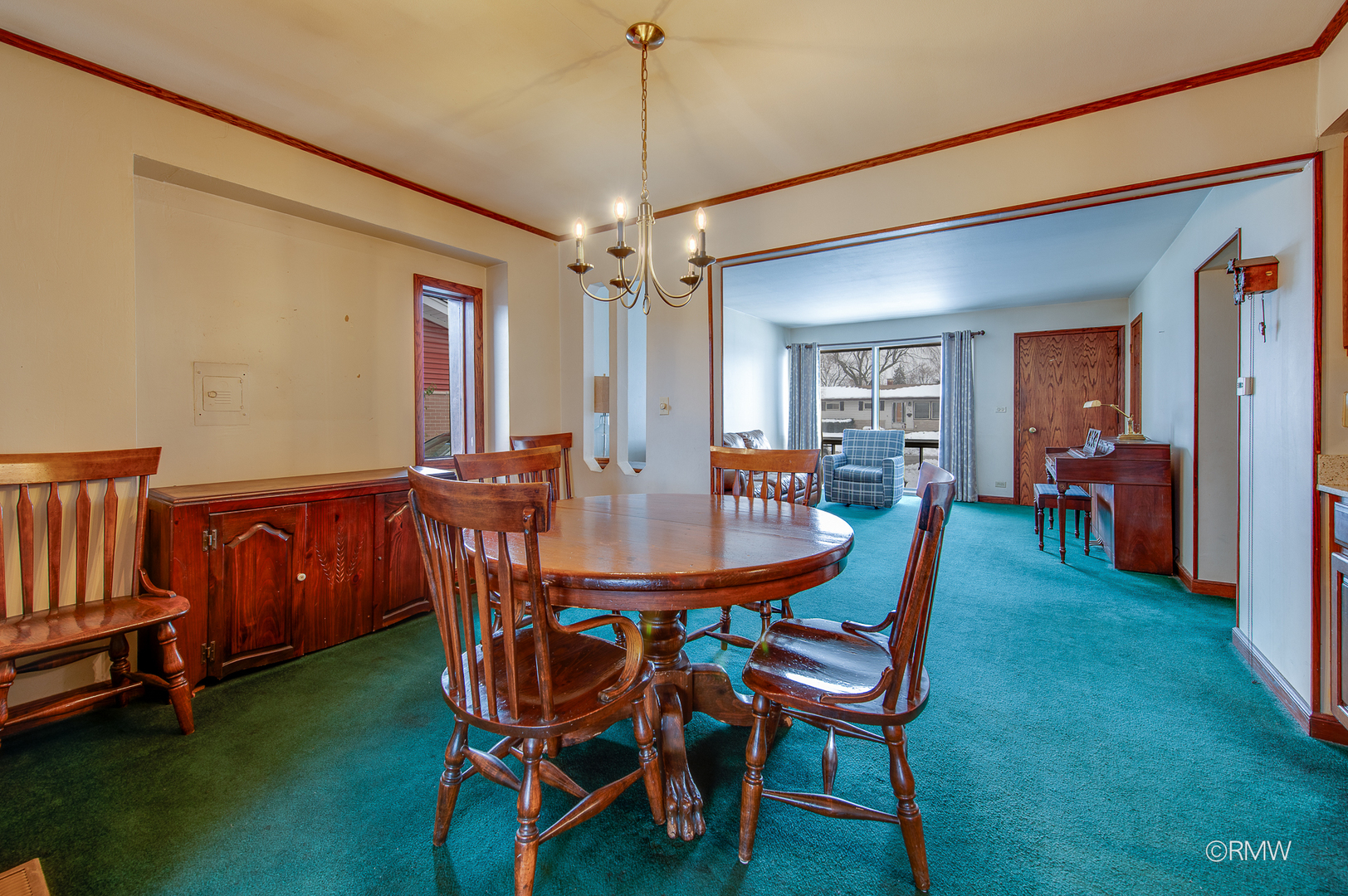 305 E Normandy Drive, Addison, IL 60101